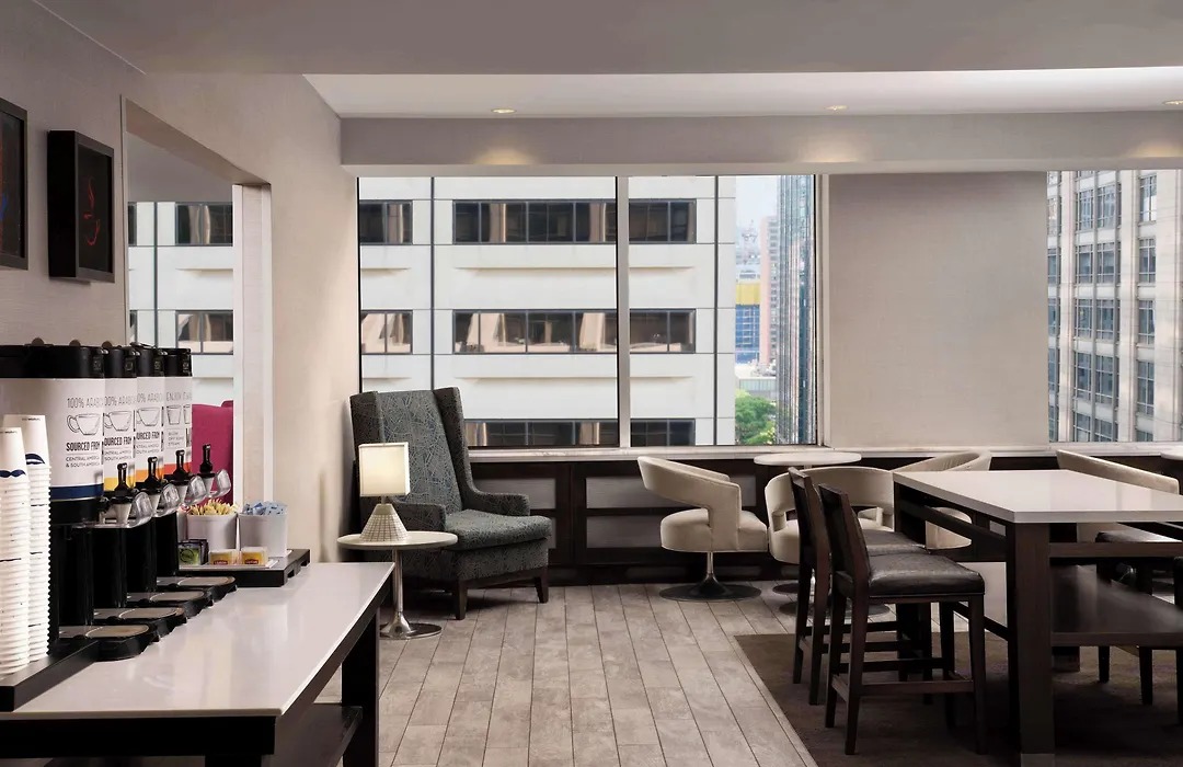 Hampton Inn Chicago Downtown/Magnificent Mile-1